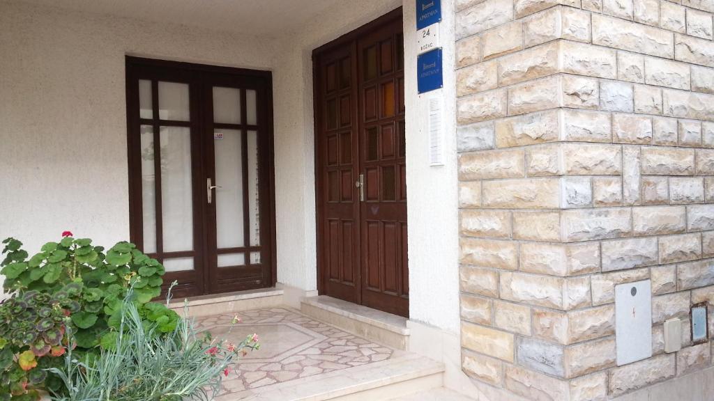 טרוגיר Apartments Vojin מראה חיצוני תמונה